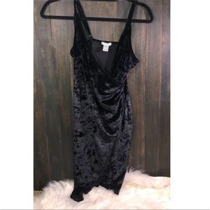 Bozzolo Black Velvet Dress Size Large.